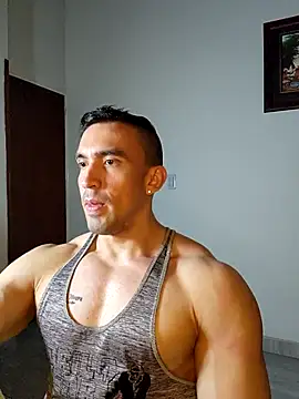 Snapshot of jhay-crux chatting on March 3, 12:06 am jhay-crux online show from March 3, 12:06 am