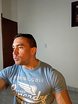 Snapshot of jhay-crux chatting on February 9, 10:30 pm jhay-crux online show from February 9, 10:30 pm