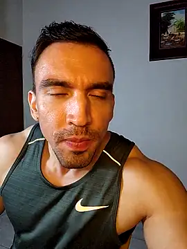 Snapshot of jhay-crux chatting on February 13, 10:15 am jhay-crux online show from February 13, 10:15 am