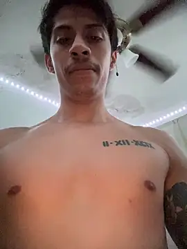 Snapshot of culitotragon24 chatting on February 21, 4:25 am culitotragon24 online show from February 21, 4:25 am