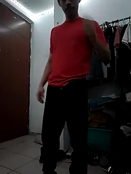 Snapshot of culitotragon24 chatting on December 23, 7:40 am culitotragon24 online show from December 23, 7:40 am