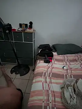 Snapshot of culitotragon24 chatting on February 14, 5:51 am culitotragon24 online show from February 14, 5:51 am