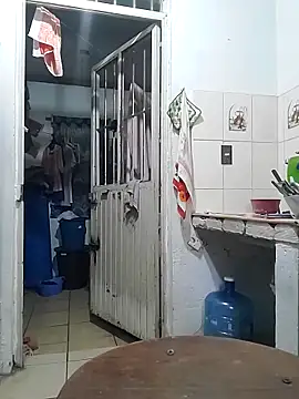 Snapshot of culitotragon24 chatting on December 1, 6:14 am culitotragon24 online show from December 1, 6:14 am