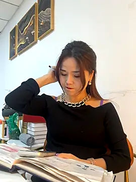 Snapshot of Efangfang chatting on November 25, 11:10 am Efangfang online show from November 25, 11:10 am