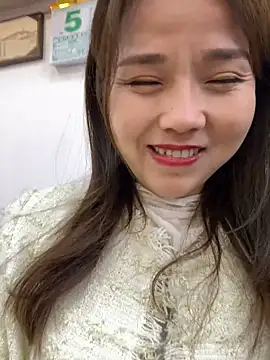 Efangfang online show from February 5, 11:55 am