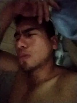 Snapshot of leyel00155 chatting on September 12, 12:44 am leyel00155 online show from September 12, 12:44 am