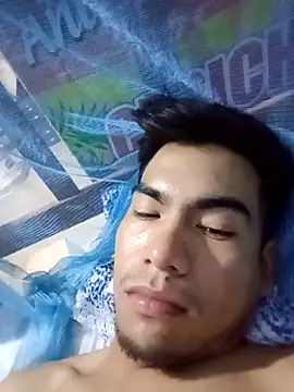 Snapshot of leyel00155 chatting on December 2, 4:36 am leyel00155 online show from December 2, 4:36 am