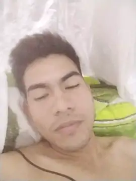 Snapshot of leyel00155 chatting on October 24, 4:33 am leyel00155 online show from October 24, 4:33 am