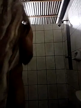 Snapshot of leyel00155 chatting on September 25, 2:28 am leyel00155 online show from September 25, 2:28 am