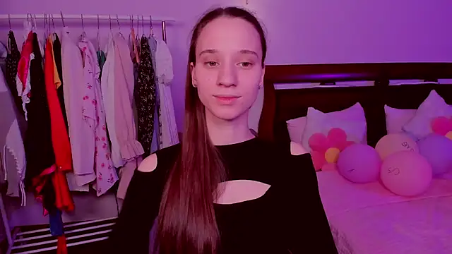 StaceySunny online show from February 5, 5:42 pm