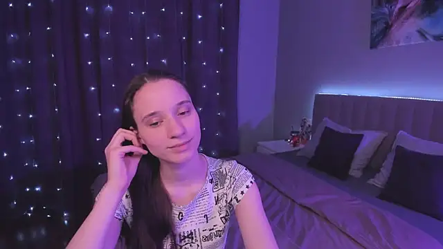 StaceySunny online show from February 25, 2:15 pm