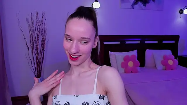 StaceySunny online show from March 4, 5:10 pm