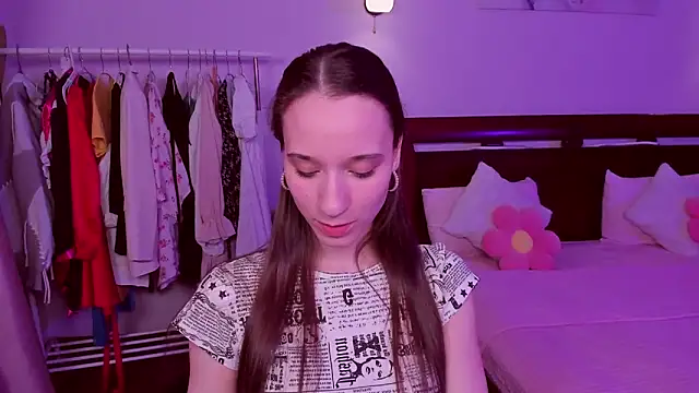 StaceySunny online show from February 9, 5:11 pm