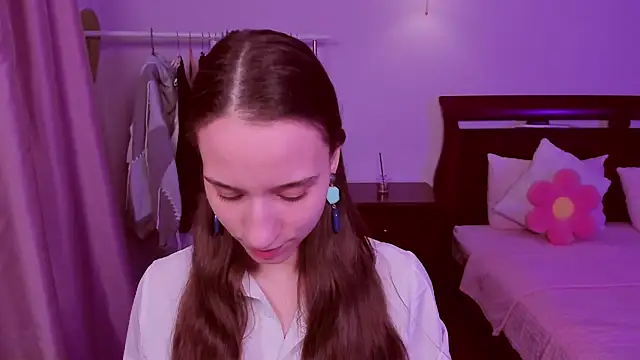 StaceySunny online show from February 13, 5:13 pm