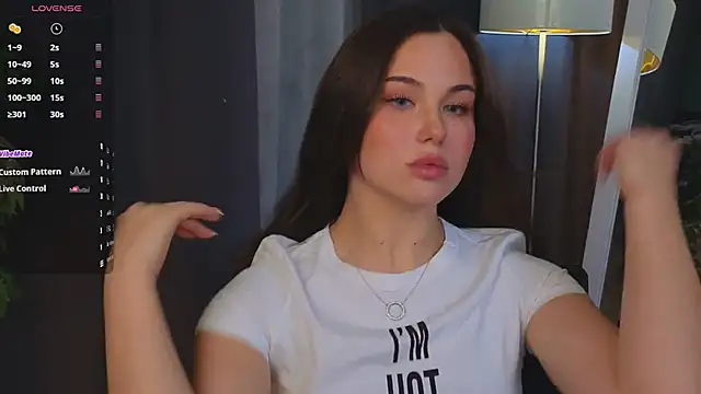 EmiliaDreams online show from December 9, 2:49 pm