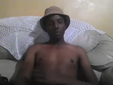 Snapshot of MkingPin chatting on December 5, 10:17 pm MkingPin online show from December 5, 10:17 pm