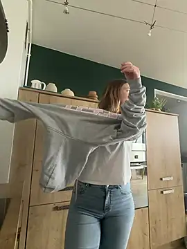 Nina blain online show from February 13, 9:53 am