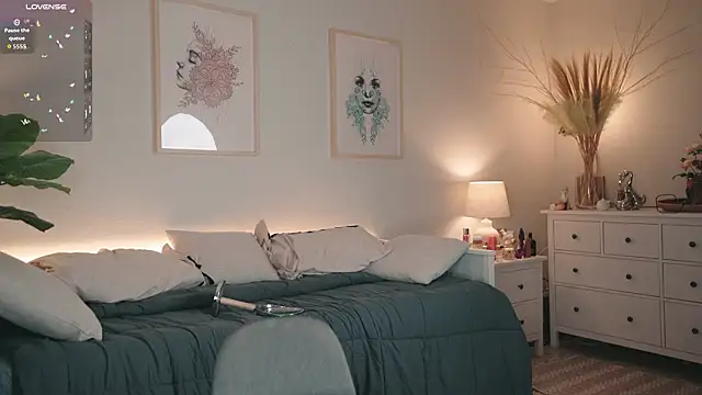 Aniiehottie online show from February 23, 2:17 pm