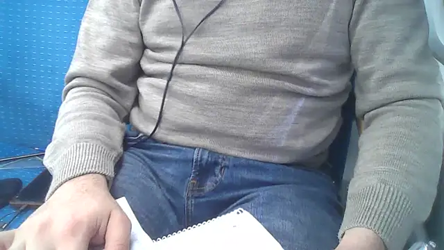 HornyBoy  2004 online show from March 2, 9:41 pm