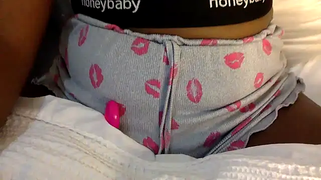 Bootylexy22 online show from January 30, 1:33 am