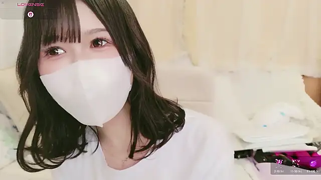 Snapshot of Conatsu chatting on May 11, 9:32 am Conatsu online show from May 11, 9:32 am