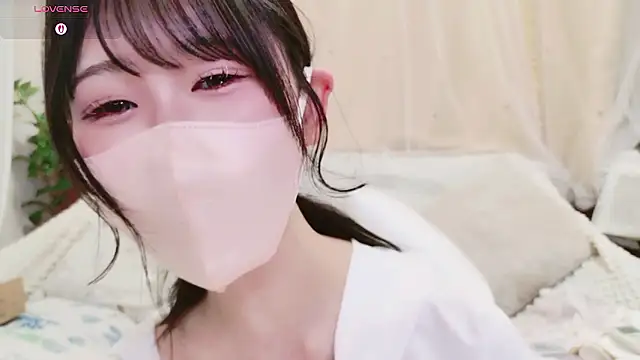 Snapshot of Conatsu chatting on March 1, 7:30 am Conatsu online show from March 1, 7:30 am