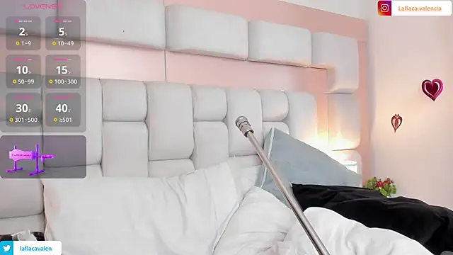 Snapshot of AndreaValencia chatting on March 9, 7:48 pm AndreaValencia online show from March 9, 7:48 pm