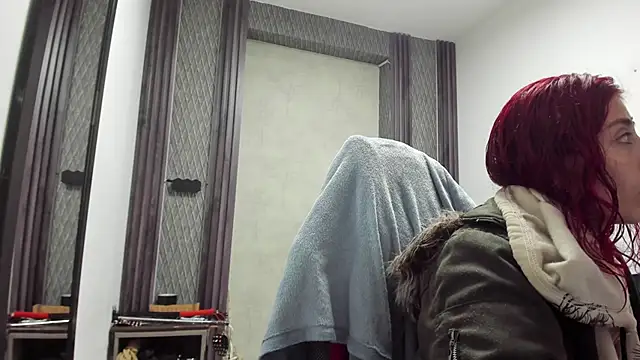 selene red  online show from April 11, 12:29 am