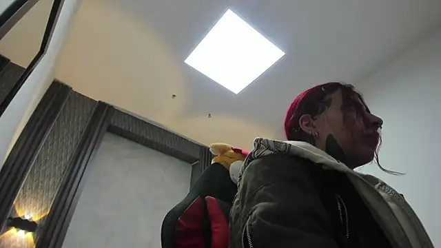 selene red  online show from April 6, 1:34 am