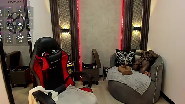 selene red  online show from March 13, 4:01 pm