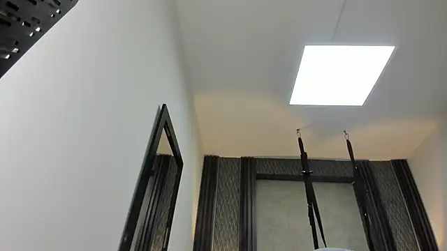selene red  online show from May 10, 2:04 am