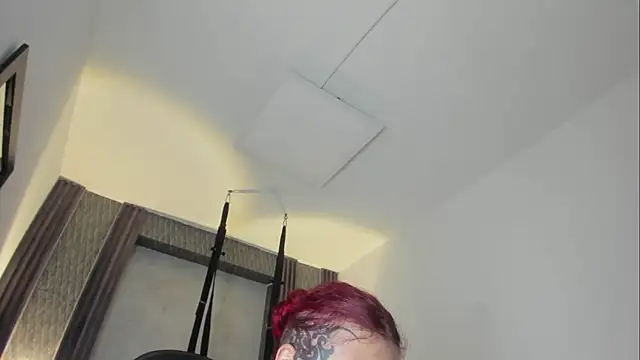 Snapshot of selene_red_ chatting on December 15, 3:51 pm selene red online show from December 15, 3:51 pm