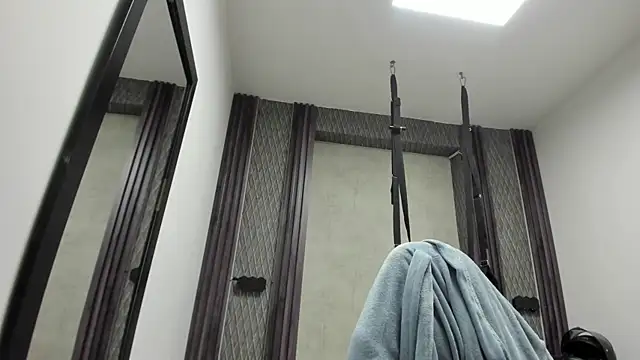 selene red  online show from May 27, 12:53 am