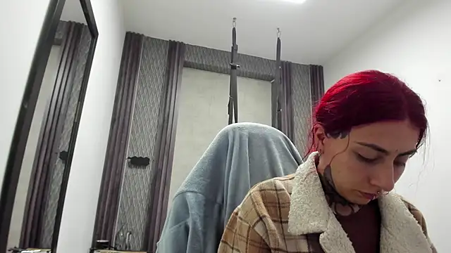 selene red  online show from May 26, 1:47 am
