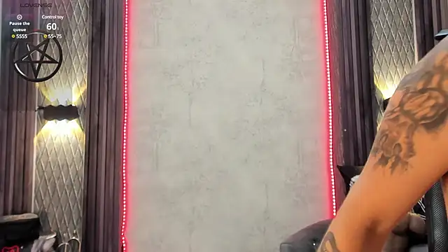 selene red  online show from March 18, 10:58 pm