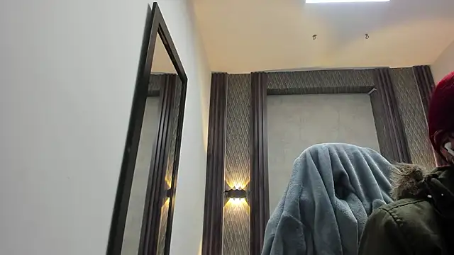 selene red  online show from March 15, 1:23 am