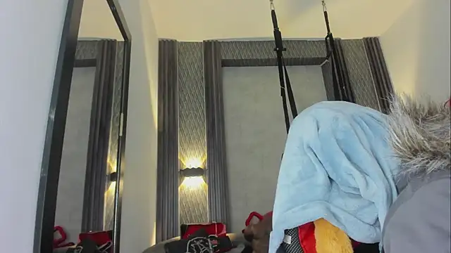 Snapshot of selene_red_ chatting on January 11, 4:36 pm selene red online show from January 11, 4:36 pm