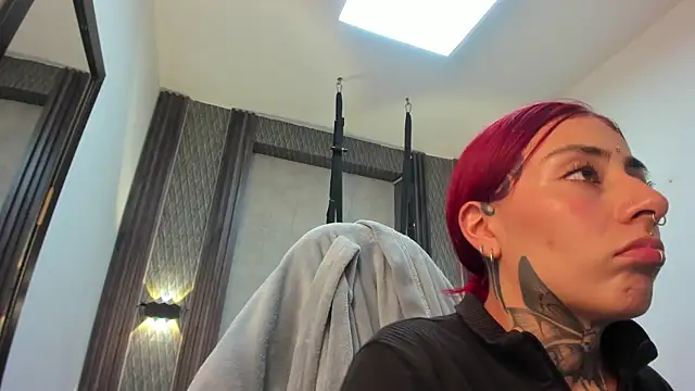 selene red  online show from May 27, 1:57 am