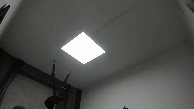 Snapshot of selene_red_ chatting on February 3, 12:43 am selene red online show from February 3, 12:43 am