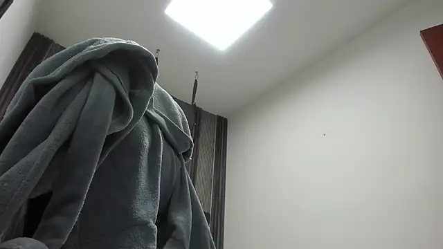 selene red  online show from May 8, 12:36 am
