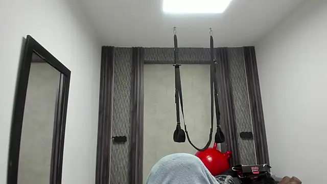 selene red  online show from May 7, 1:32 am