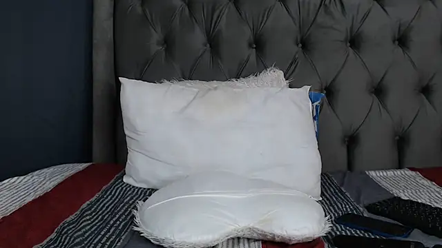 Snapshot of LOYAL_SASHA chatting on December 14, 12:11 pm LOYAL SASHA online show from December 14, 12:11 pm