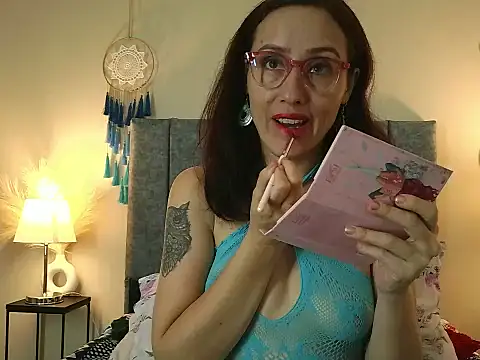 IberianMoonMK online show from February 21, 5:26 pm