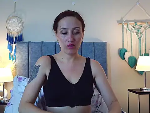 IberianMoonMK online show from February 8, 5:32 pm