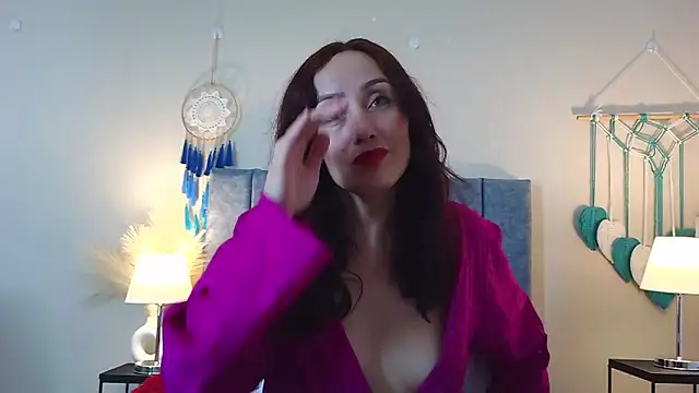 IberianMoonMK online show from February 5, 5:53 pm