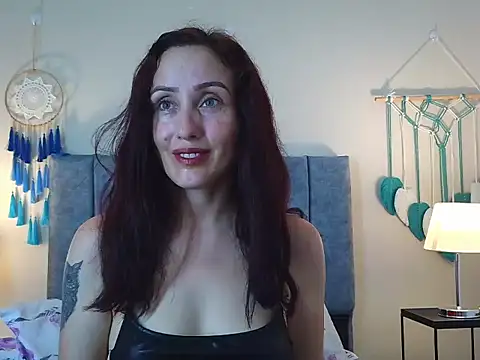 IberianMoonMK online show from January 9, 5:20 pm