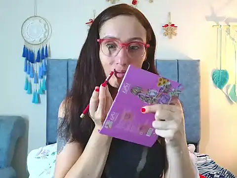 IberianMoonMK online show from November 27, 6:41 pm