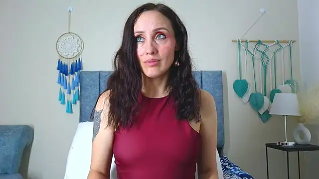 IberianMoonMK online show from November 8, 5:38 pm