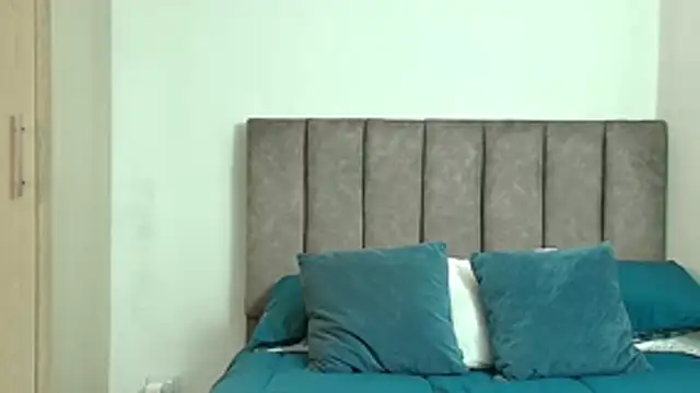 karina lewis  online show from June 5, 5:12 am