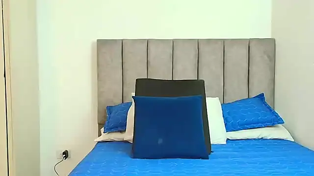 Snapshot of karina_lewis_ chatting on September 10, 4:11 am karina lewis online show from September 10, 4:11 am